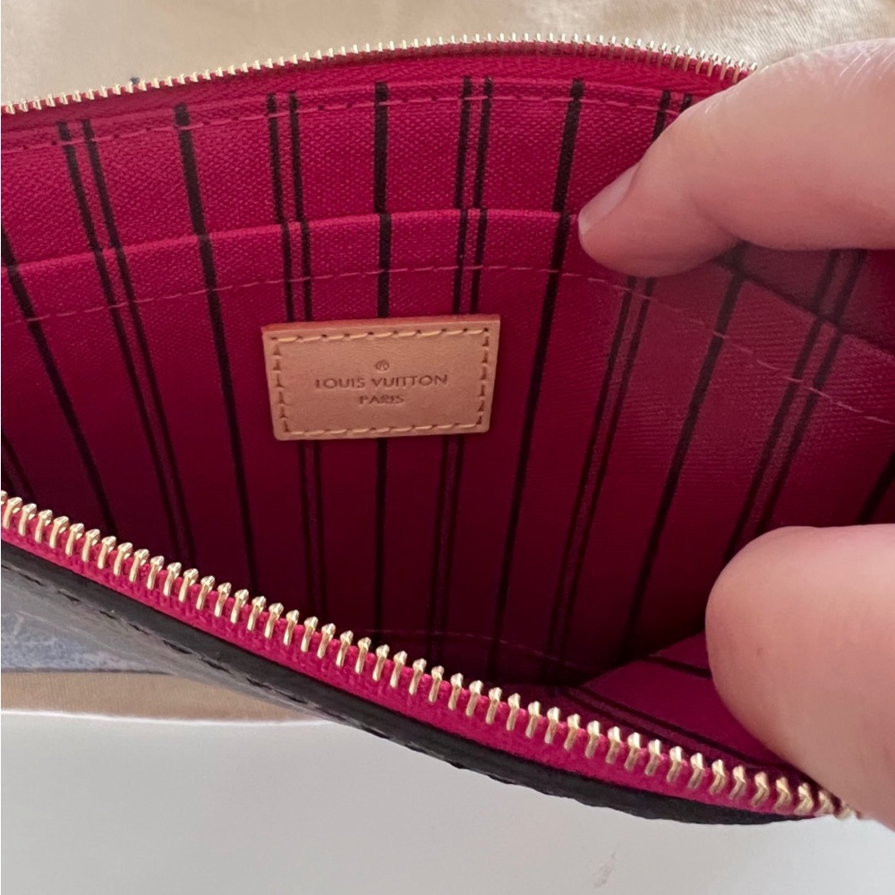 BRAND NEW! ✨ Louis Vuitton Neverfull Pochette Monogram MM/GM Pivoine Lining